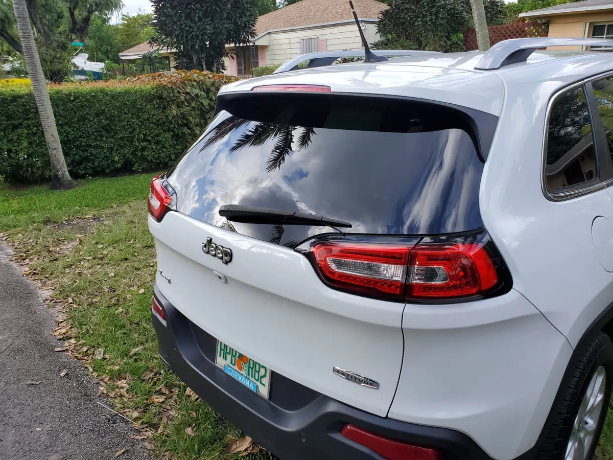 Jeep Cherokee — 1