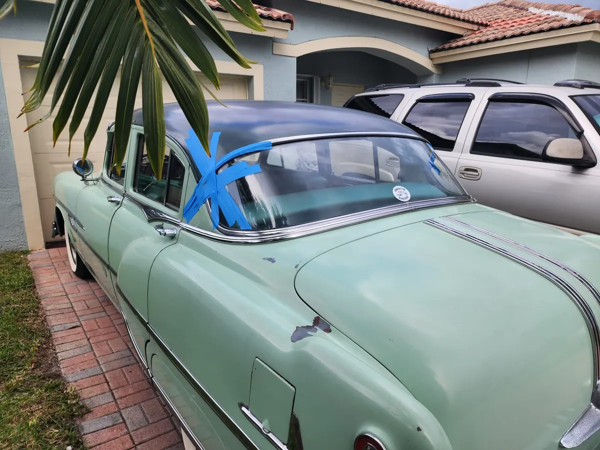 Pontiac Chieftain — 1